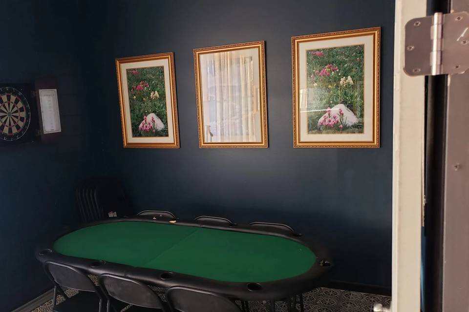 Poker table/ gentleman