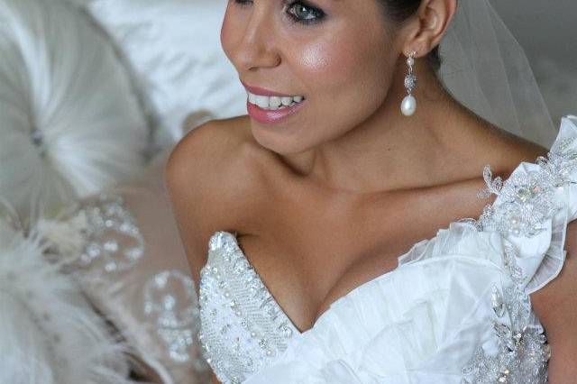 Laura Burns Hair & Makeup