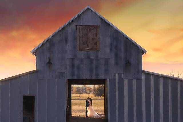 Rustic Daisy Barn