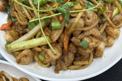 LO MEIN WITH SHRIMP