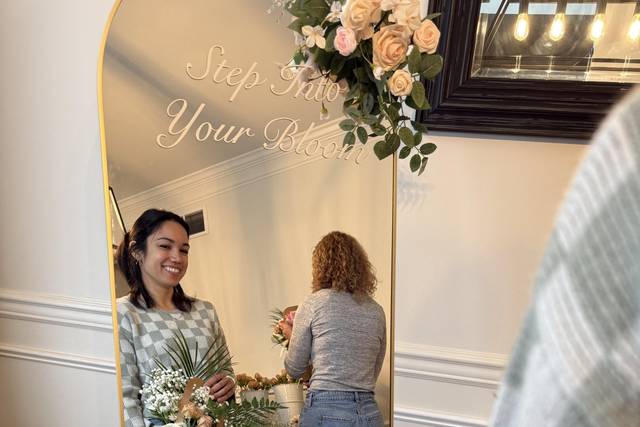 Gold Arched Mirror