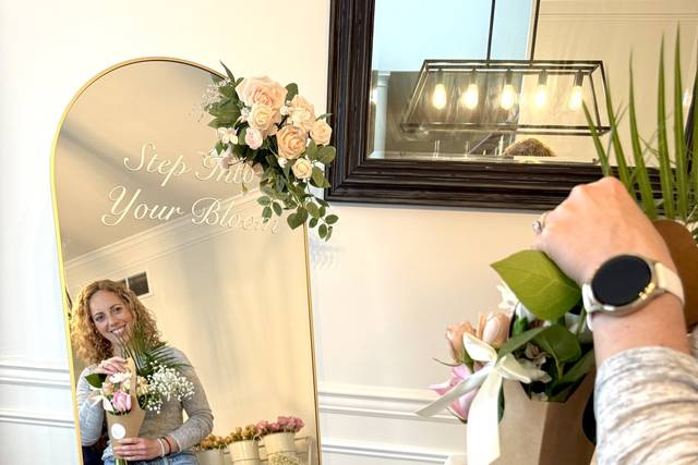 Gold Arched Mirror