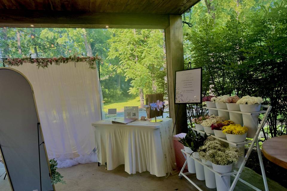 Full Bloom Bar