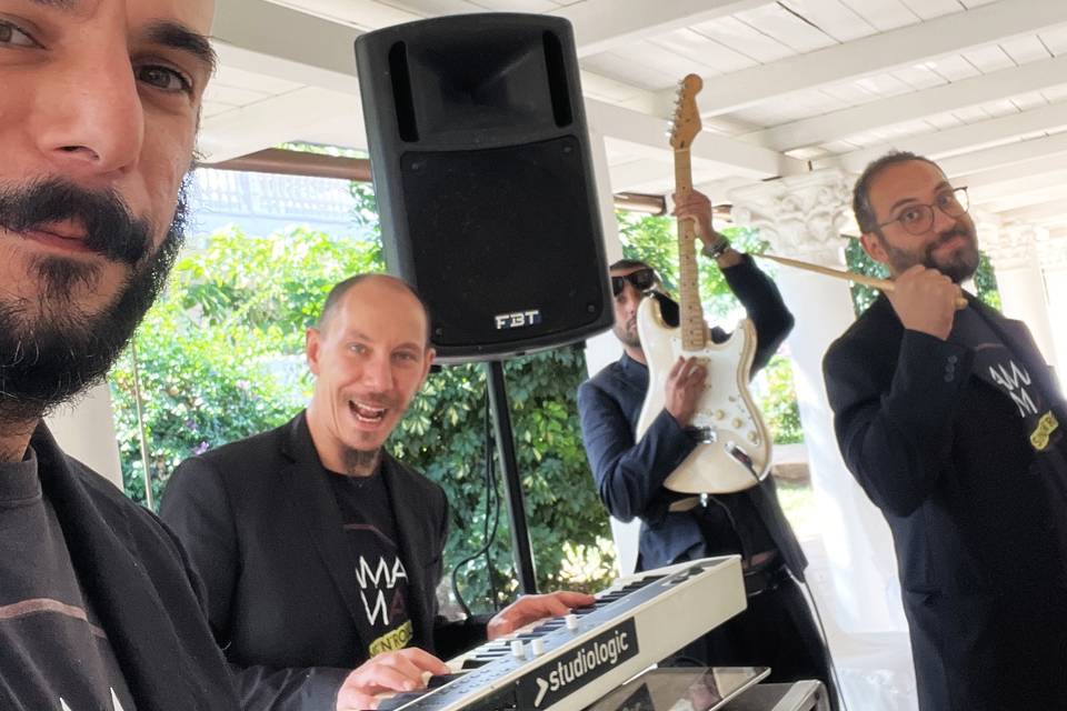 Mamadema Sing'n'Roll