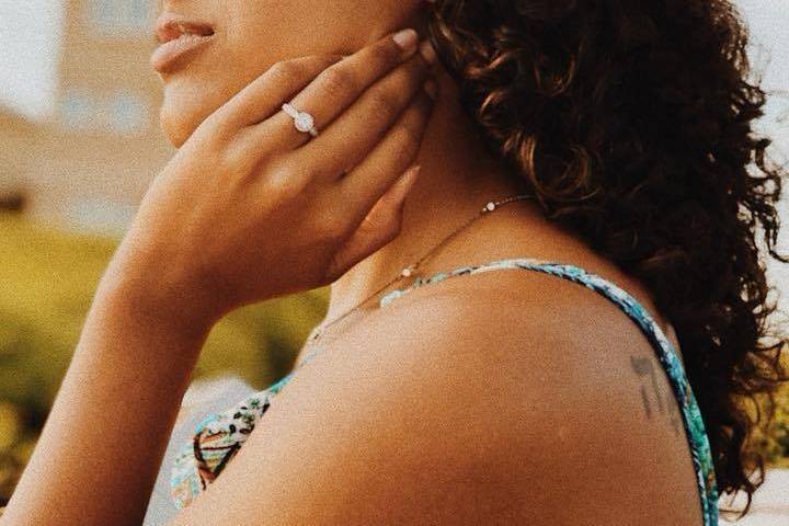 Genesis Curlz