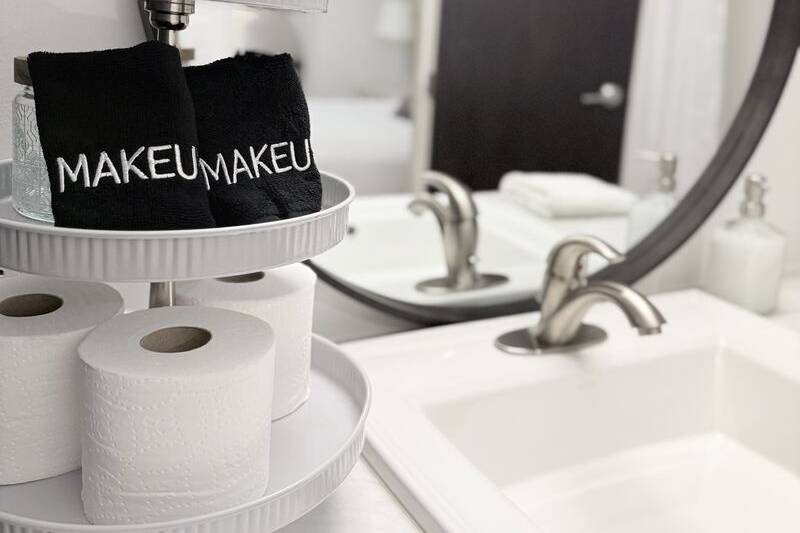 PA wedding venue grooms suite