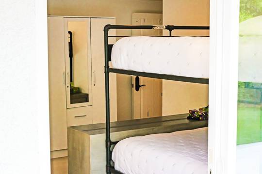 Bunk Bedroom 1