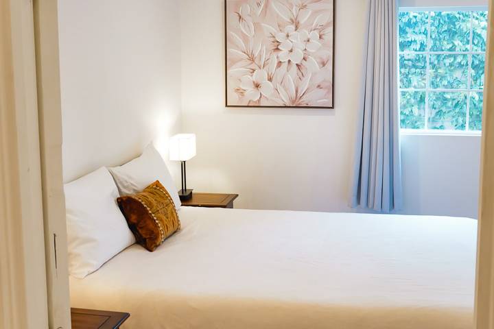 Queen Bedroom 2