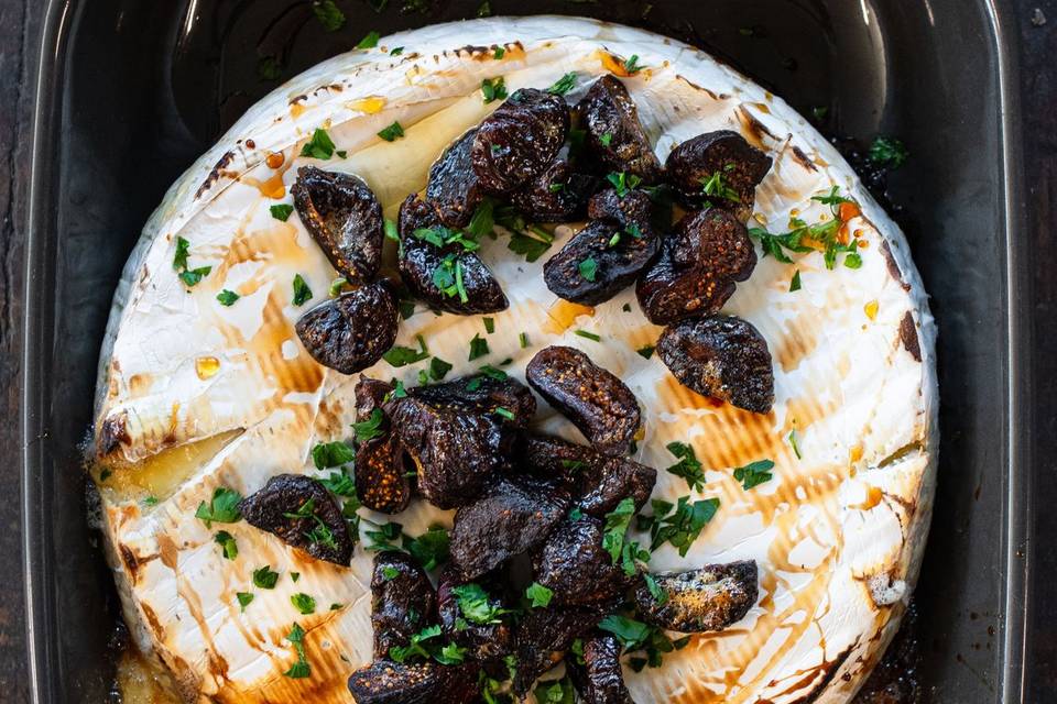 Baked camembert & figs
