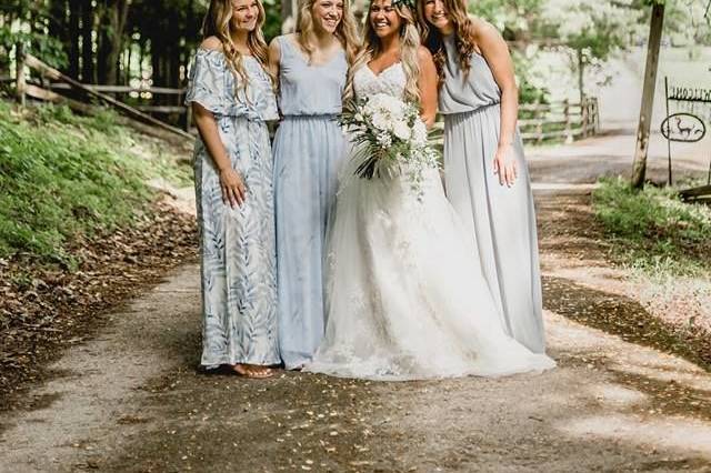 The bride with her bridesmaids