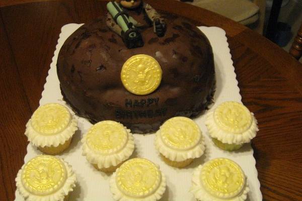 Grooms cake with Edible Sugar figure
