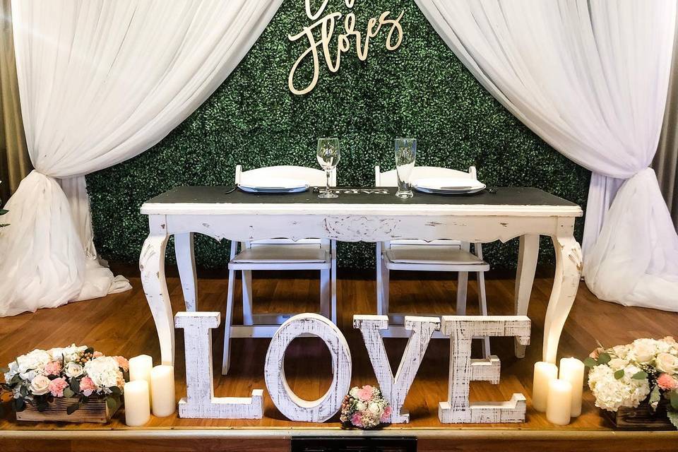 Sweetheart Table