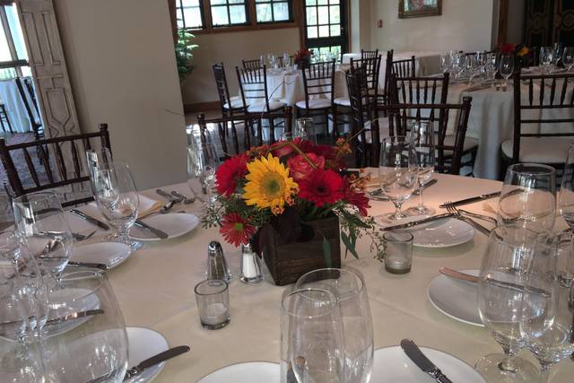 PJ's Flowers & Weddings