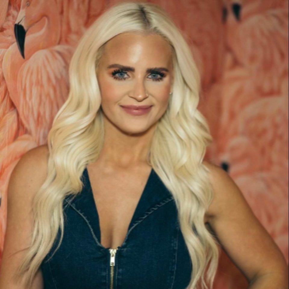 Kali Dinovo
