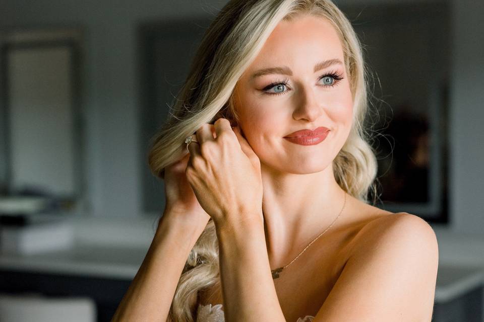 Bridal hair and makeup