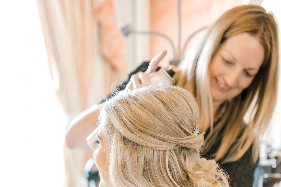 Bridal hair and makeup