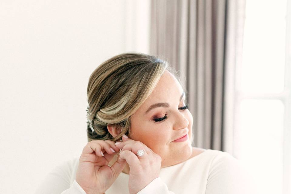 Bridal hair and makeup