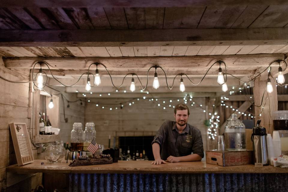 The bar at Canyon Run Ranch, operated by Craft Event Bar.  Enjoy hand-crafted cocktail and friendly service.