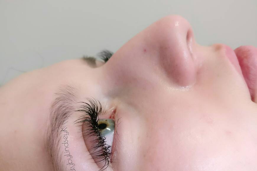 Before and After eyelash extensions.
Eyelash Extensions are waterproof. You can cry those happy tears, go swimming on your honeymoon or sweat while working out to get that amazing bridal body. Or you can just wake up to your new husband looking amazing and put together without a stitch of makeup.