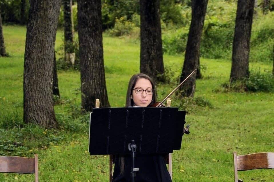 Outdoor wedding performance