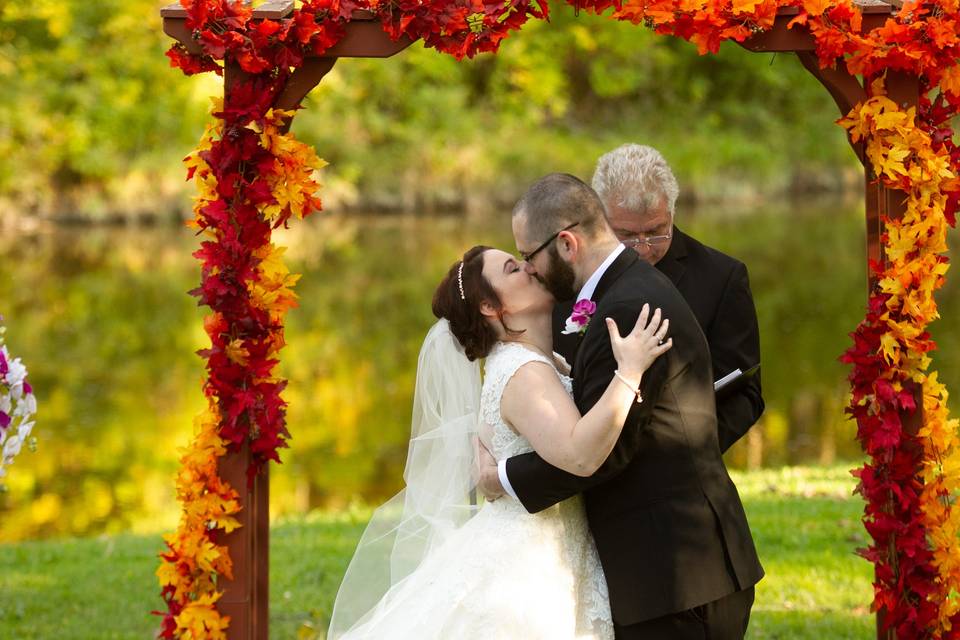 1st Ceremony Kiss!