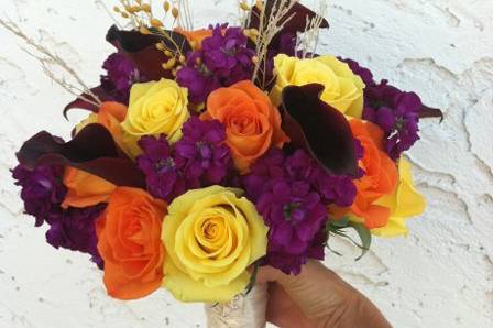 Vibrant fall bridal bouquet