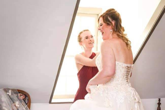 Laughing with the bride