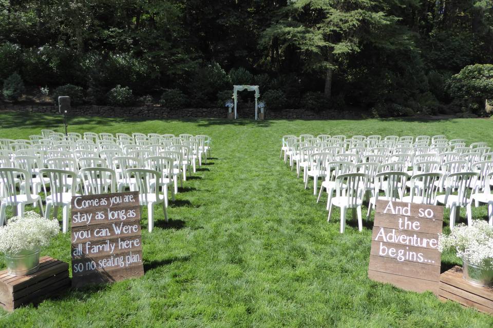 Lakeside lawn wedding