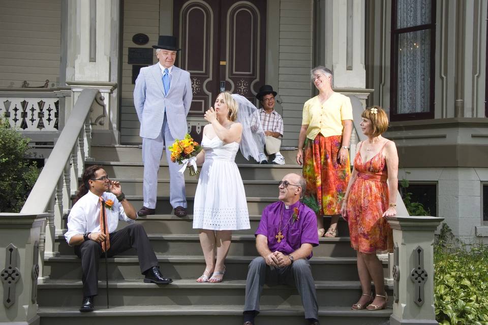 Couple with bridesmaids and groomsmen