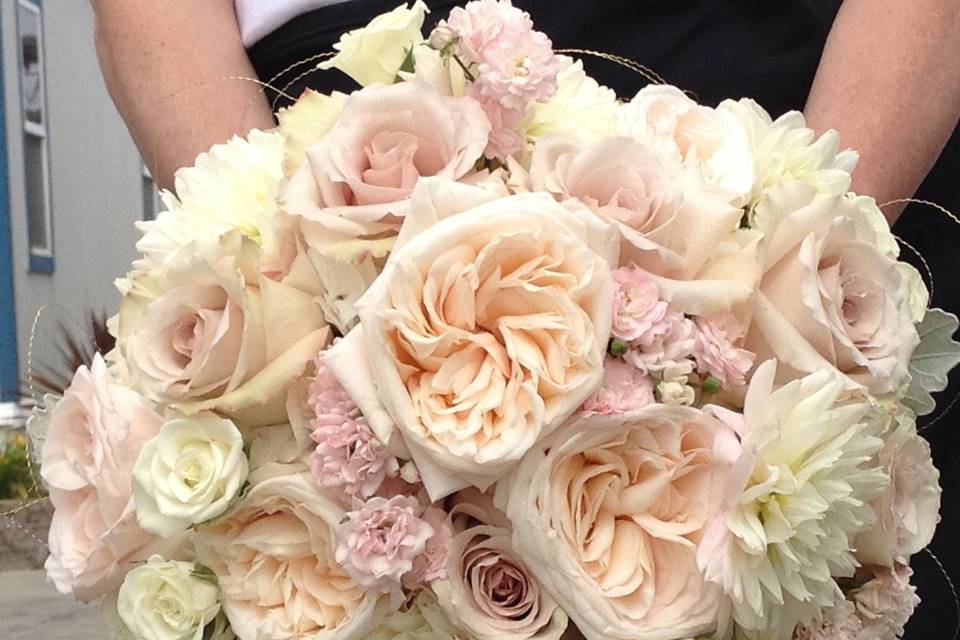 White and blush bouquet