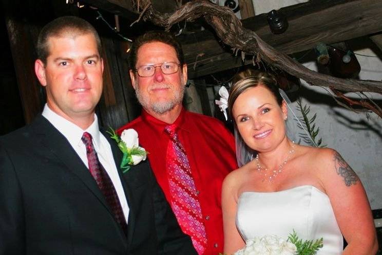 Rev Kelly with Tasha & Steve at Falkner Winery Temecula. Coordinator was Krissy, DJ Oscar Lugo, Photographer Gary Sofjin of CF Photo.