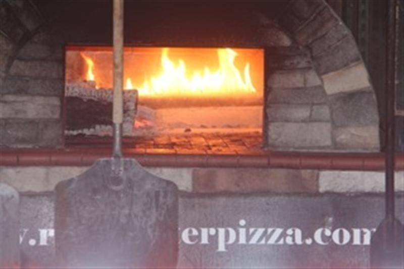 Red Rooster Mobile Brick Oven