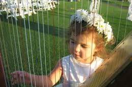 Little girl with harp