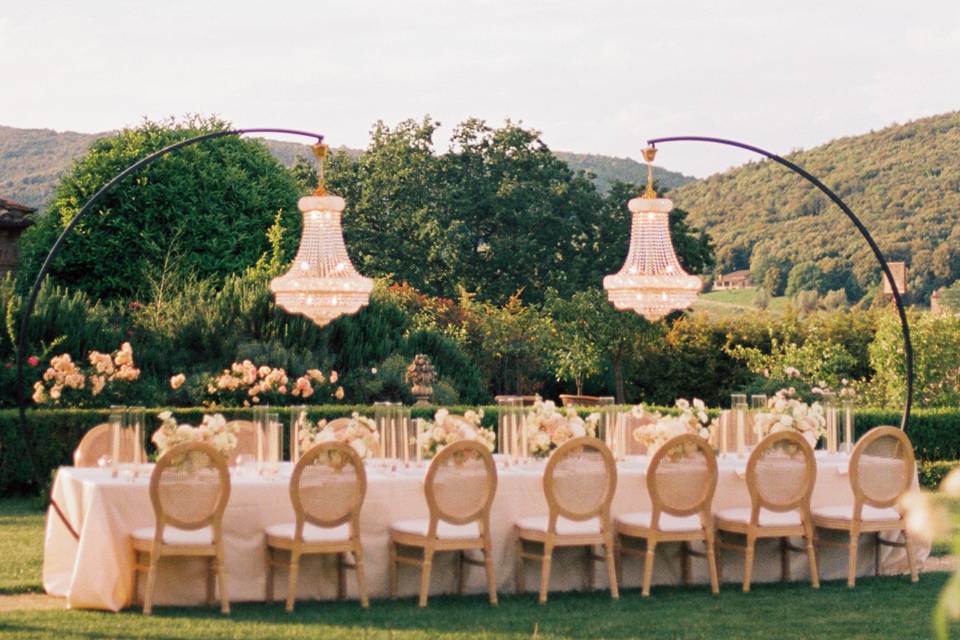 Table set-up, italian garden