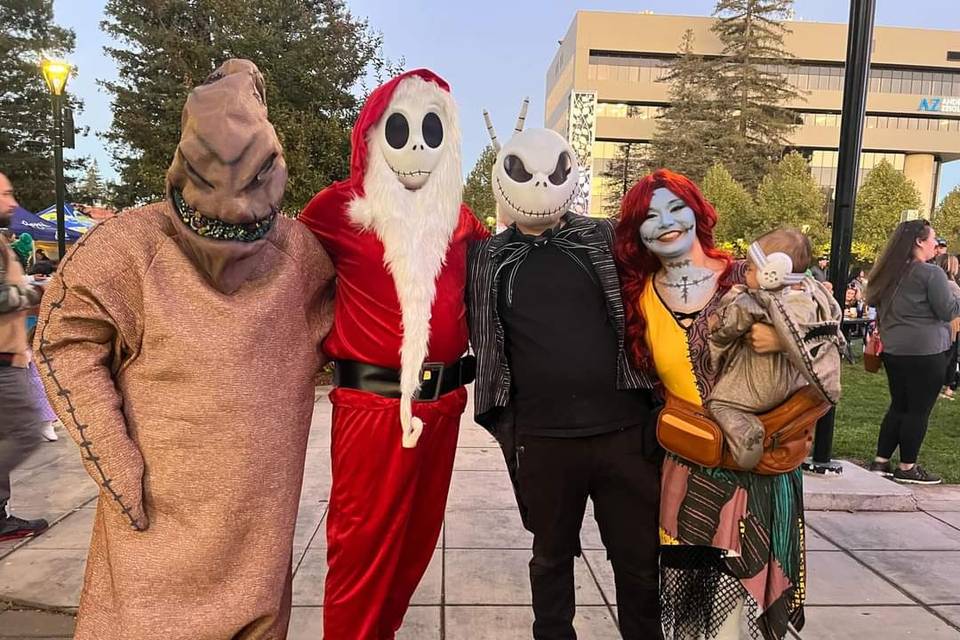 Family Costumes 2025