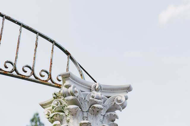 Rustic columns