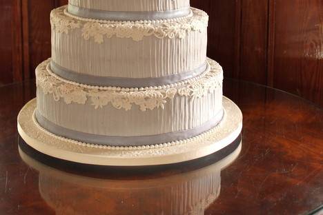 4-tier buttercream wedding cake