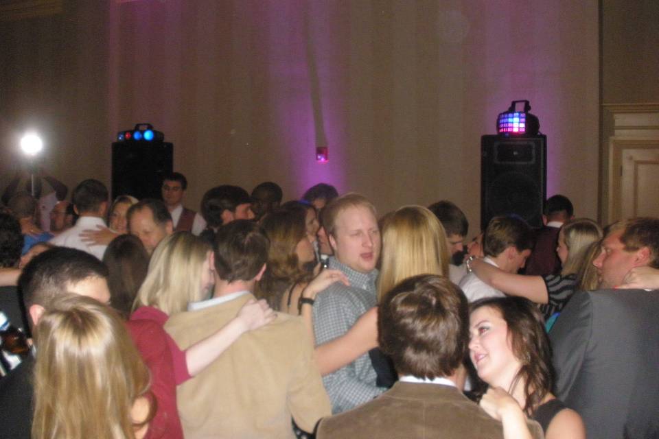 Digital Music & Entertainment DJ Service / Photo Booth