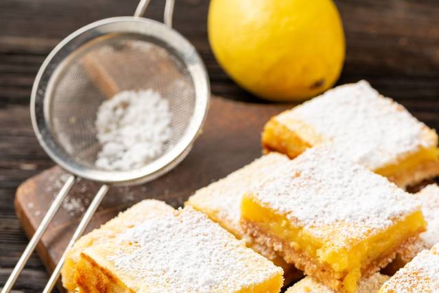 Lemon bars