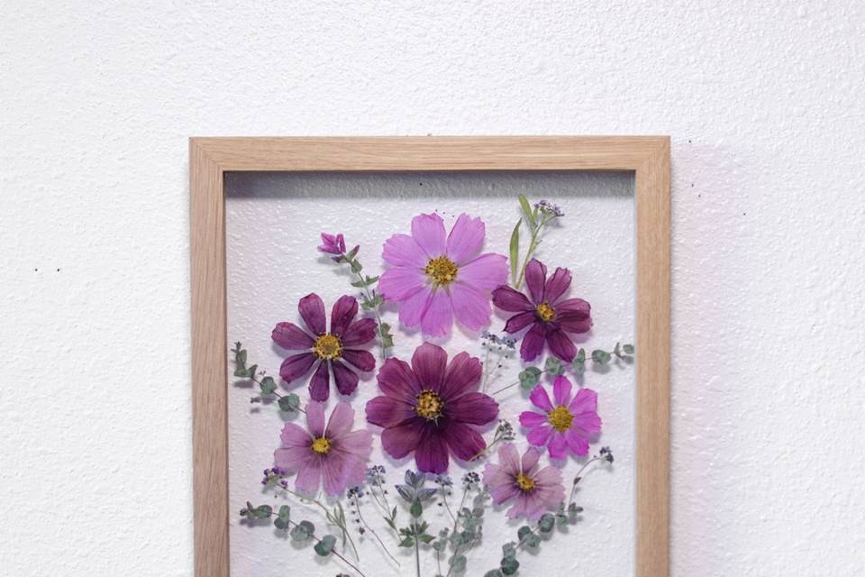 Pressed flower frame