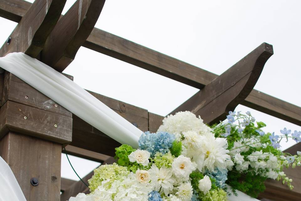 Altar arrangement