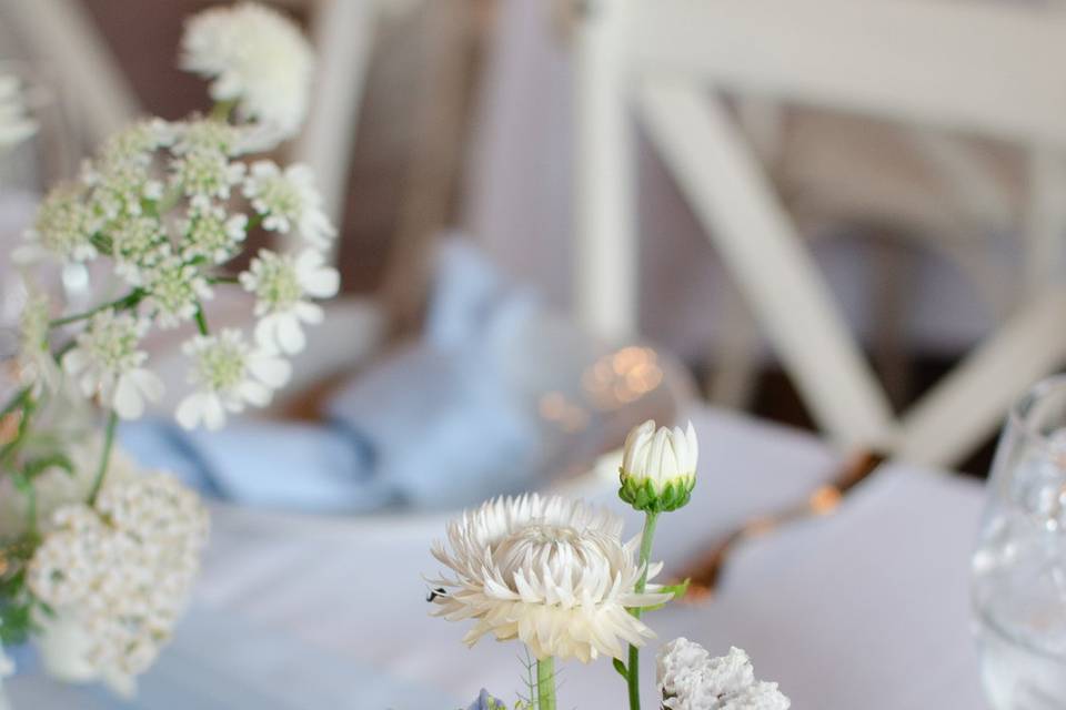 Bud vase