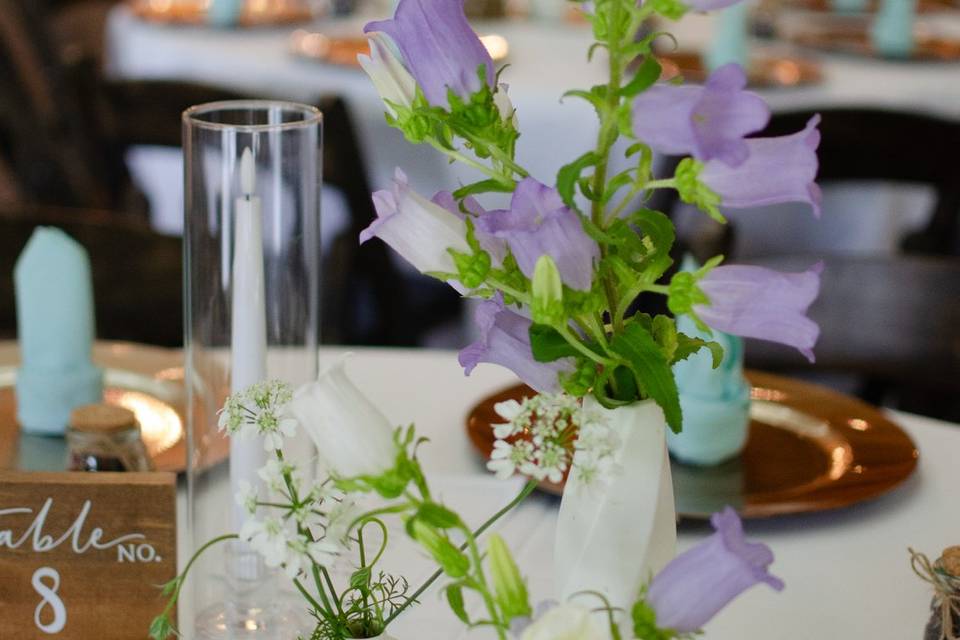 White ceramic bud vases