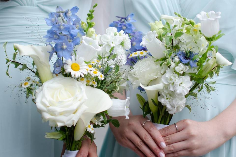 White and blue bouquets
