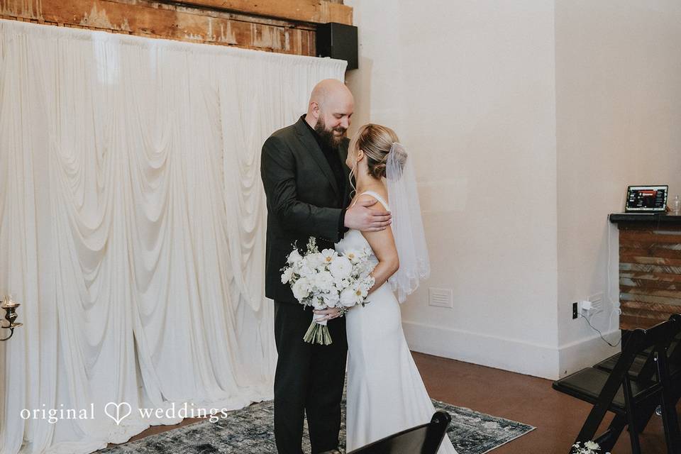 Classic white bridal bouquet