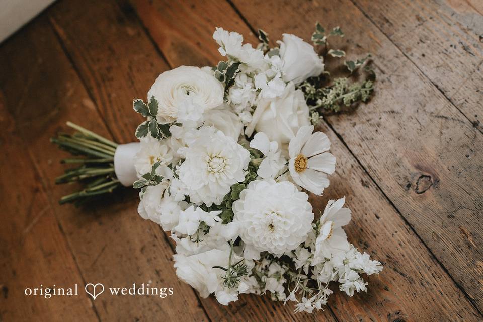 White classic bouquet