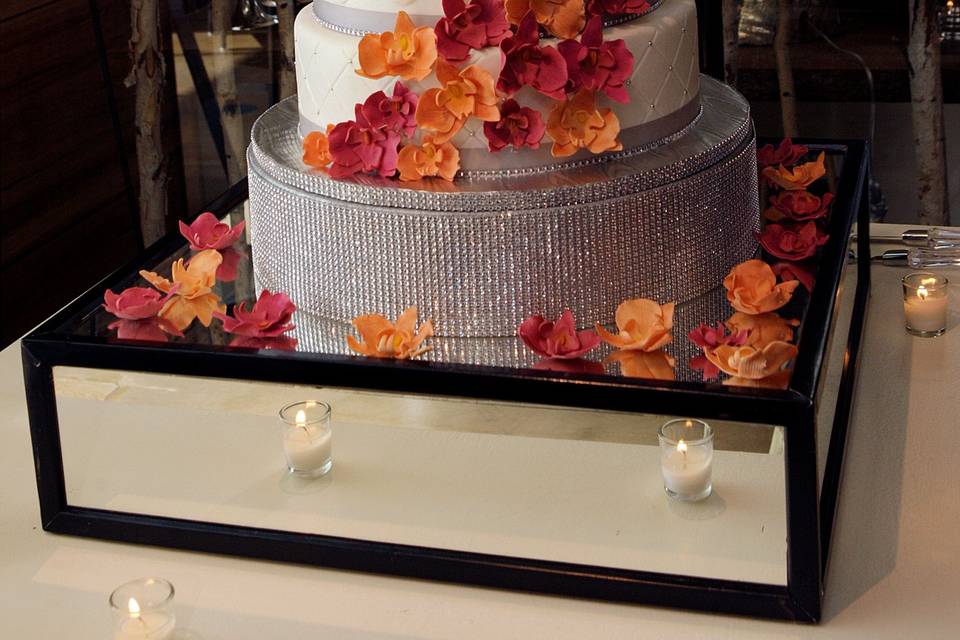 Cherish The Cakes - Wedding Cake - Kansas City, MO - WeddingWire