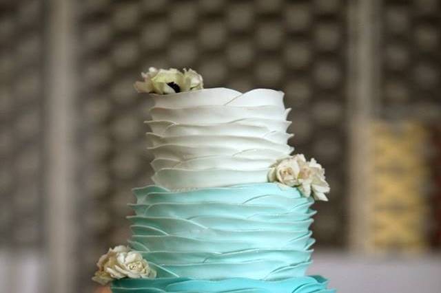 Ombre wedding cake.