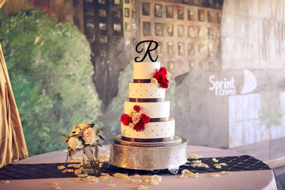 Cherish The Cakes - Wedding Cake - Kansas City, MO - WeddingWire