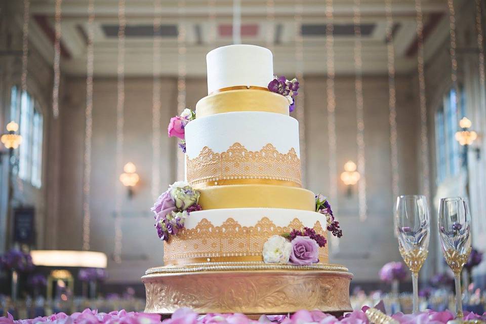 Cherish The Cakes - Wedding Cake - Kansas City, MO - WeddingWire